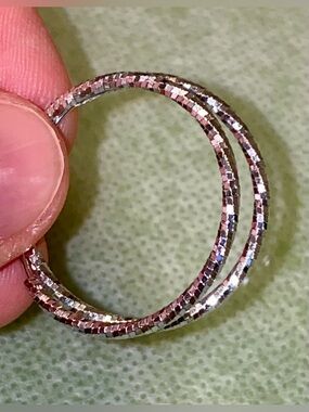 Sparkly faceted hoop earrings. Sterling silver 925. Great for everyday wear!